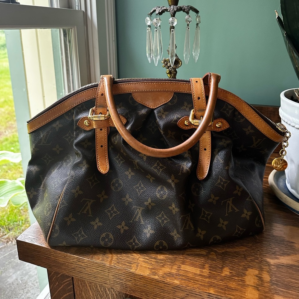 SOLD Louis Vuitton Tivoli GM - Picture 1 of 12
